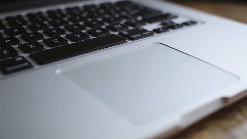 zalety i wady klawiatury motylkowej