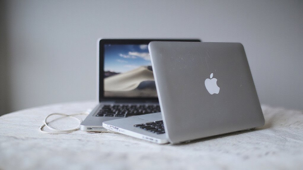 podłącz macbooka do telewizora