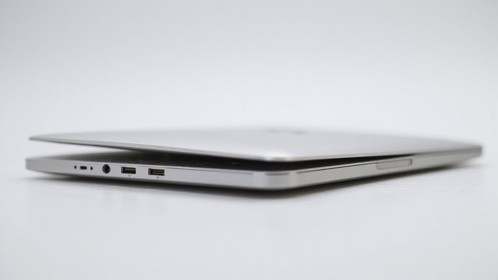 ograniczona liczba portów wszechstronne możliwości łączności