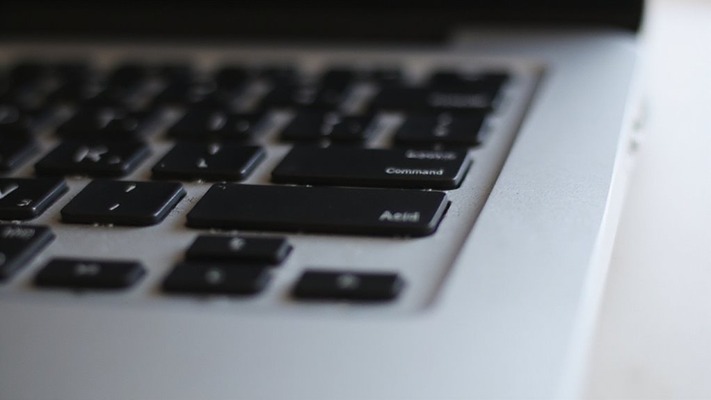 rozwiązywanie problemów z klawiszem Command