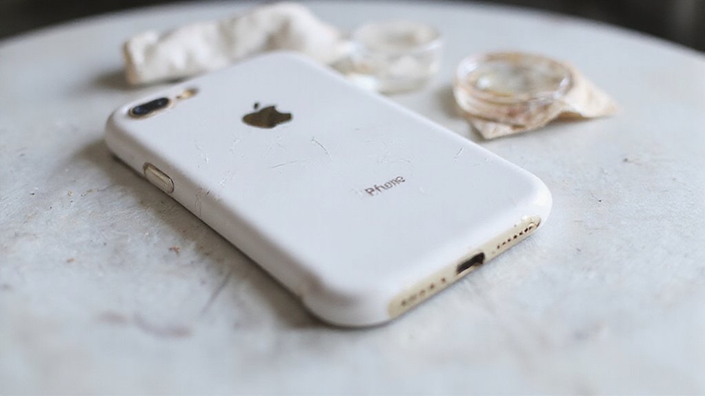 zrozumienie naprawy rys na telefonie