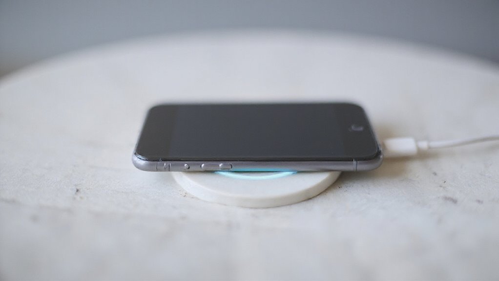 opcje bezprzewodowego ładowania dla iphone'a